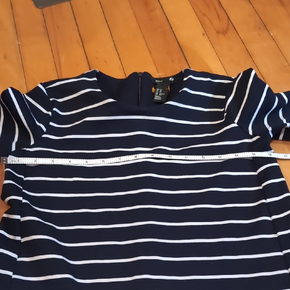 Basic H&M Navy Striped Dress 27" - Picture 6 of 6